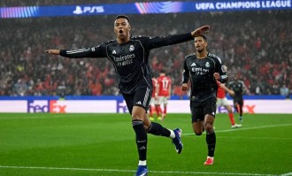 欧冠射手榜：姆巴佩13球领跑！凯恩8球紧随其后！哈兰德7球第三！